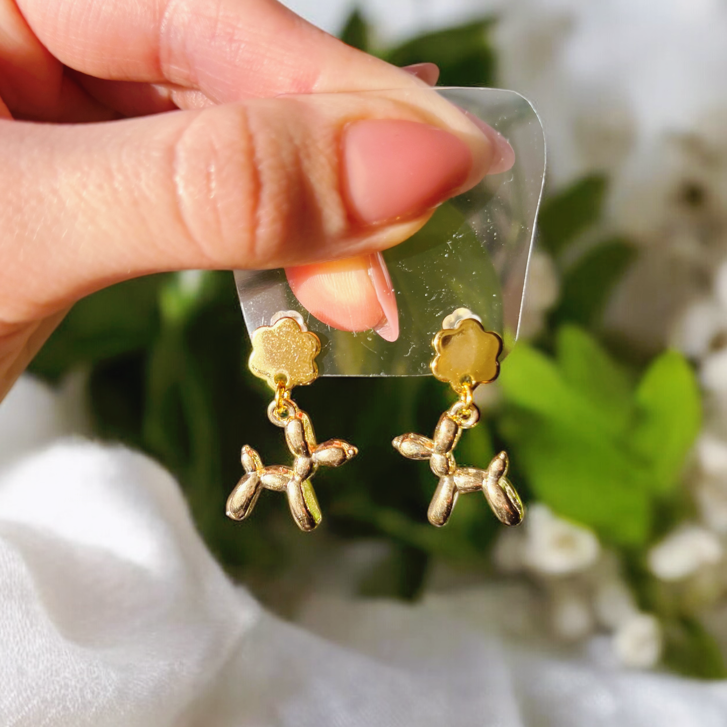 balloon dog dangles